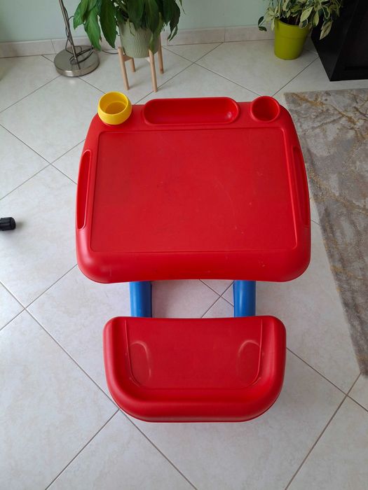 Banco infantil em plástico – leve e resistente