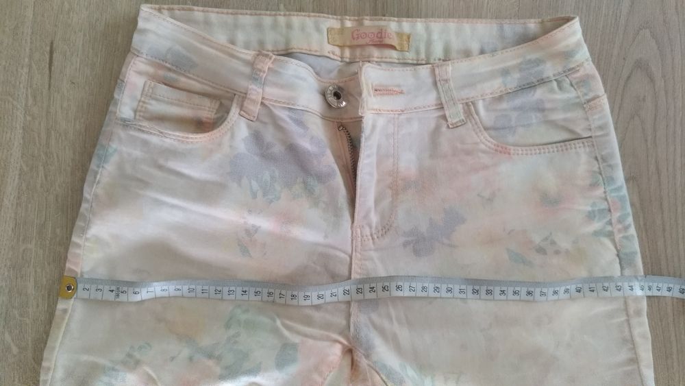letnie spodnie w kwiaty r.34/36