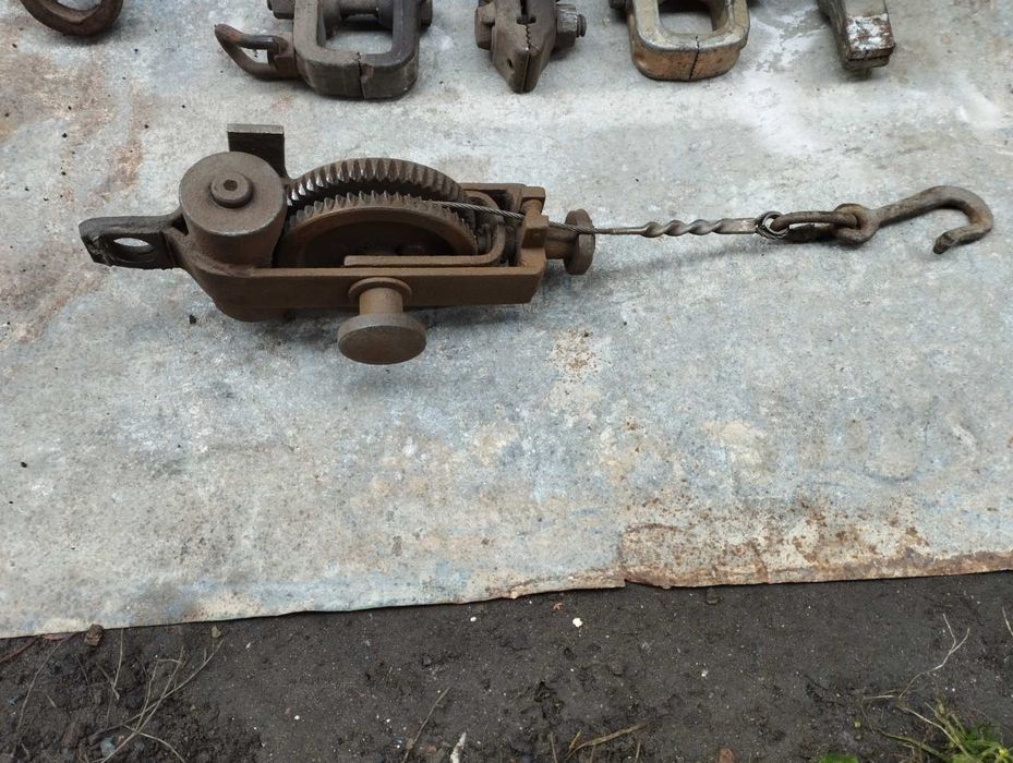 Стапель, підйомник-опрокидувач для  авто та інші деталі