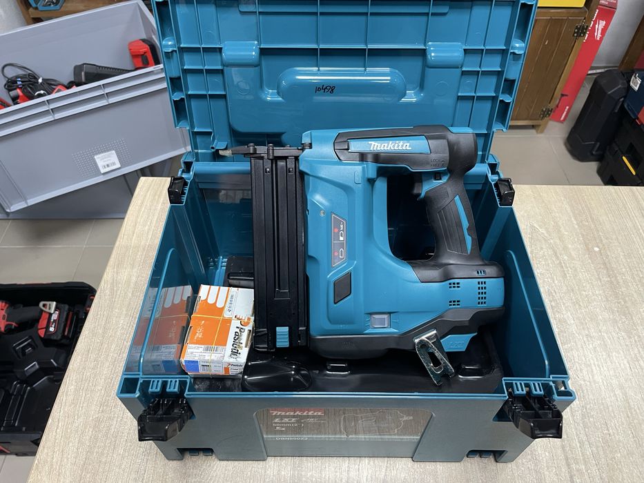 Makita DBN500 / акумуляторний фінішний нейлер Макіта
