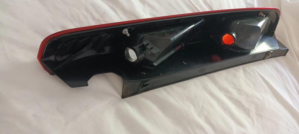 Farol original esq. traseiro Ford Focus MK2