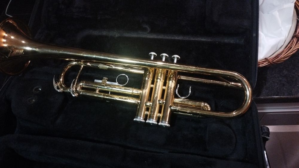 Trompete yamaha intermédia(ler descrição)