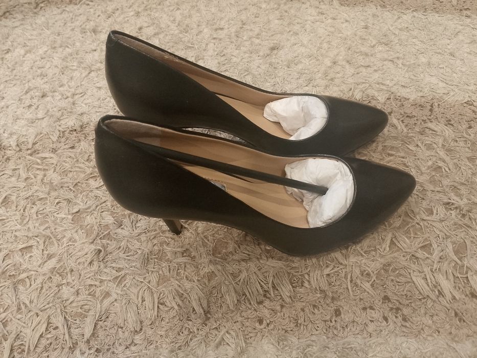 Buty damskie na obcasie