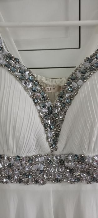 Vestido de cerimónia branco com pedras