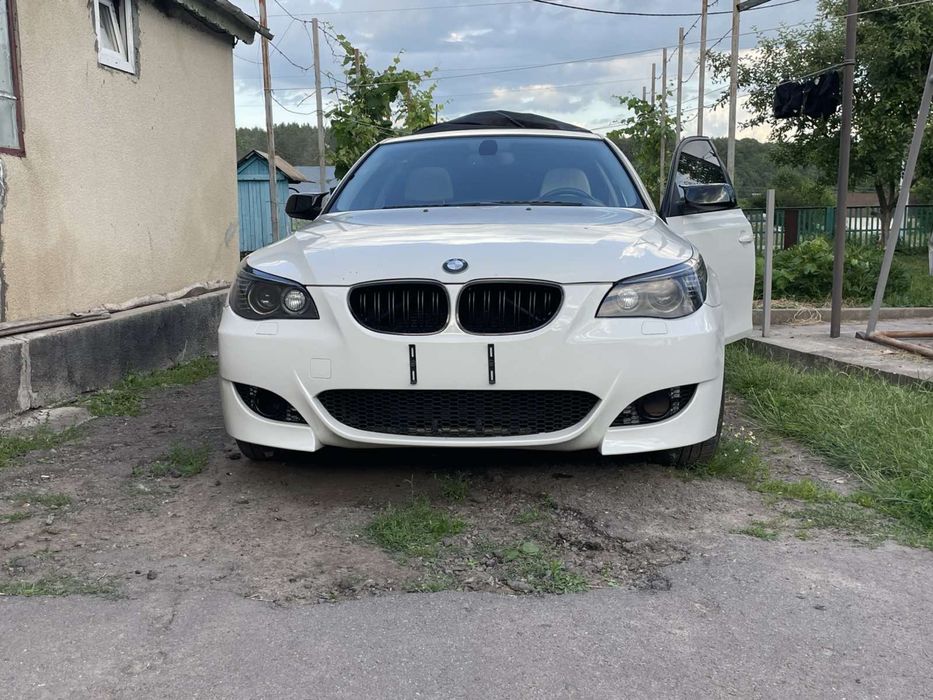 Передній бампер М-лук BMW Е60 Е61 в стилі М5-Look