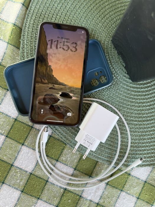 iPhone 11 Czarny  64 GB.