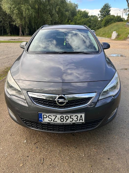 Opel Astra 2011 1,7