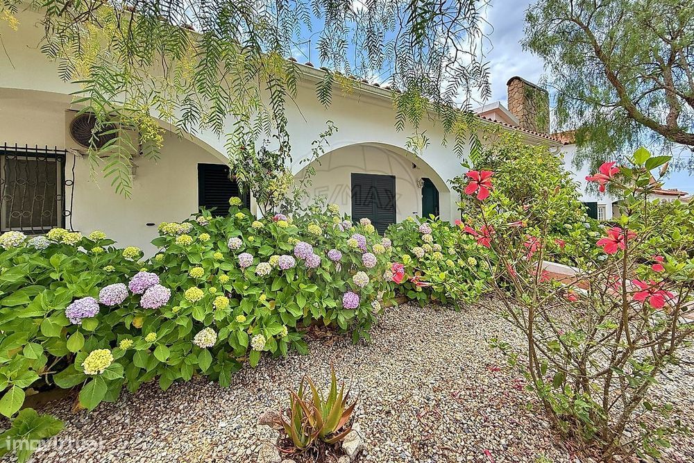 Moradia T4 para venda