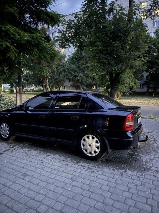 Опель астра H 2003