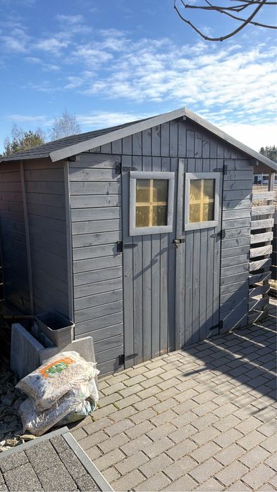 szopa ogrodowa z drewutnia