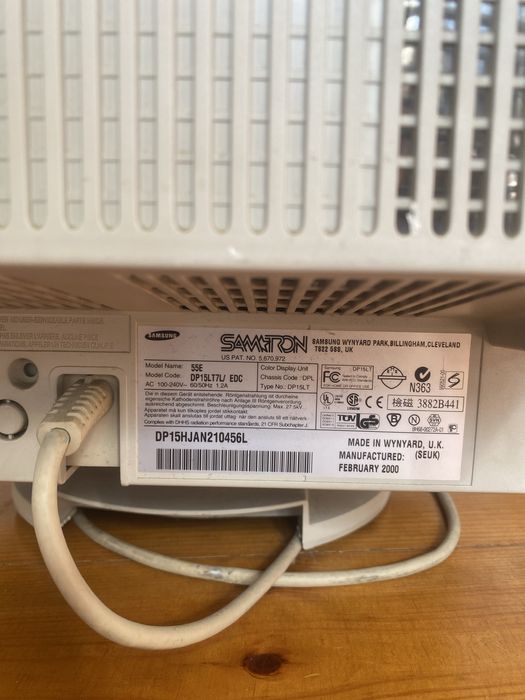 Ecrã de computador SAMTRON