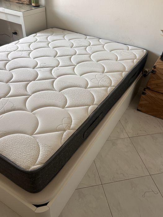 Colchão + Sommier com Arrumação 140x190 – Como Novo!