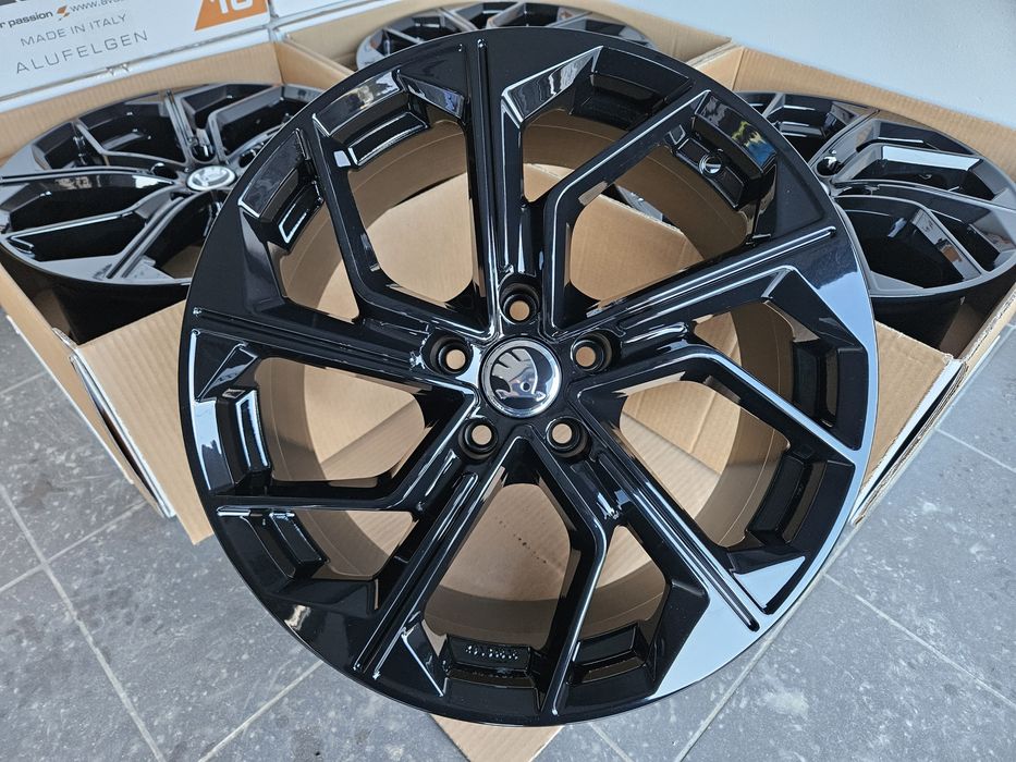 Skoda 18 " Nowe 5x112 Kodiaq Superb Enyaq Octavia Scout Felgi Czarne