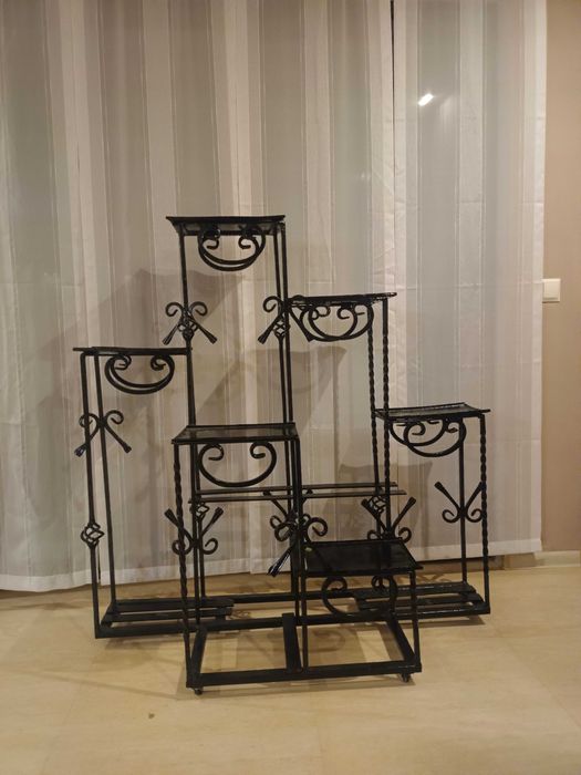 Kwietnik ręcznie robiony