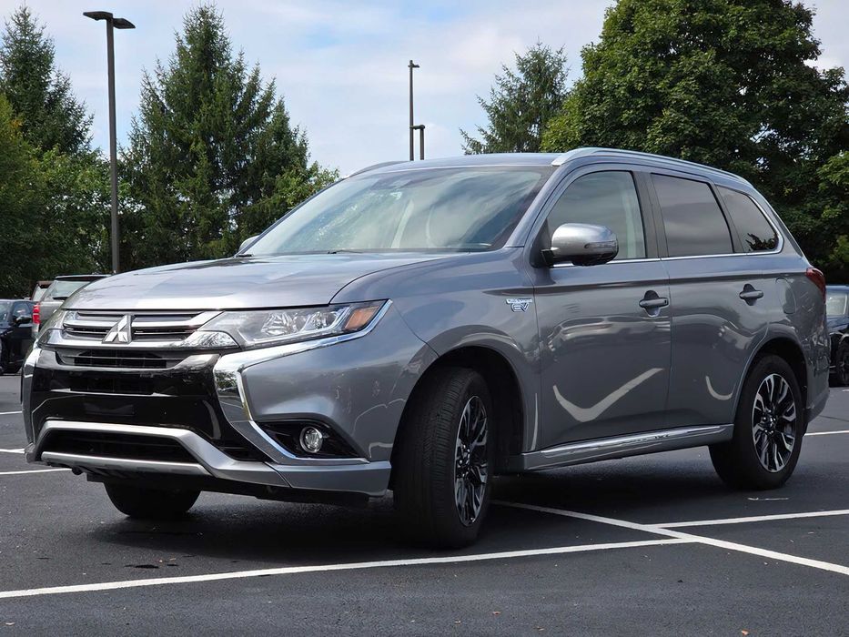 Mitsubishi Outlander PHEV GT      2018