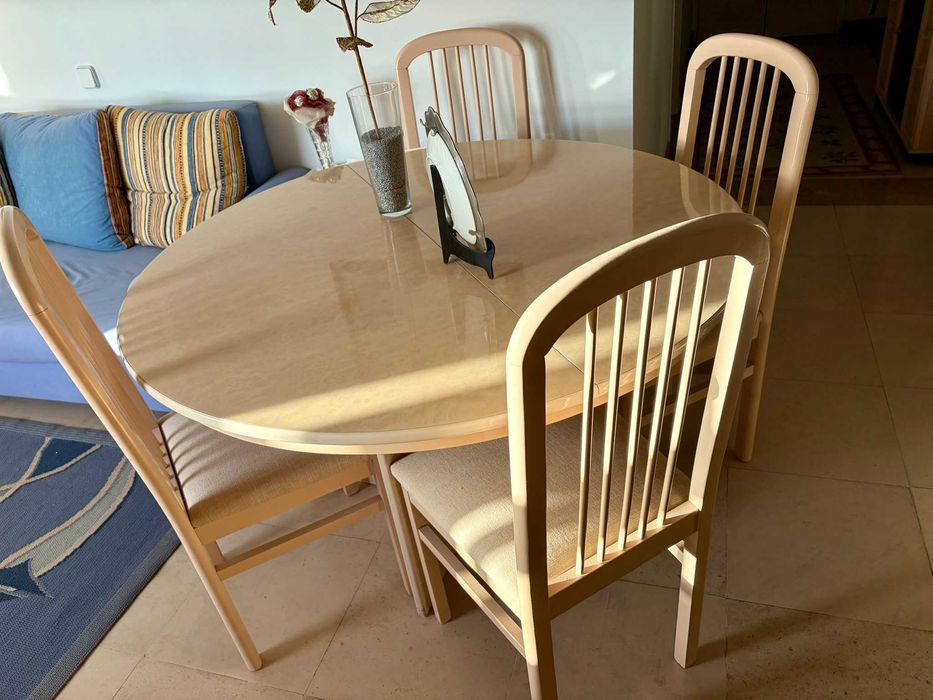 Conjunto Sala: Mesa + 6x Cadeiras + Cristaleira + Aparador