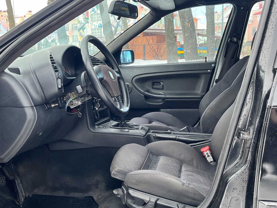 Продам BMW E36 1996р sedan 1.8