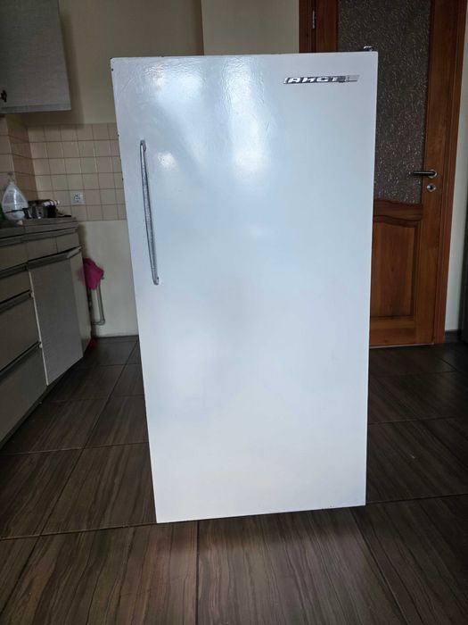Холодильник АИСТ