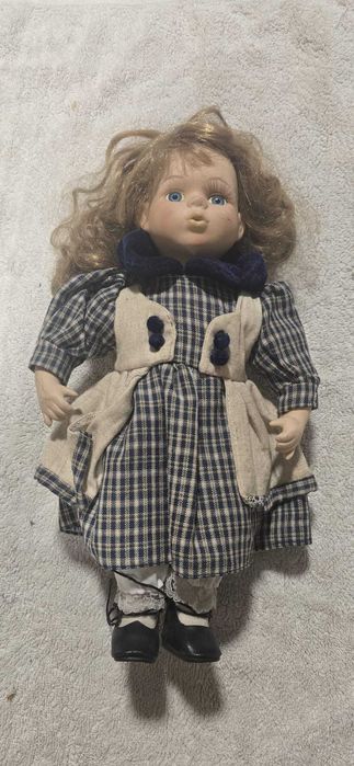 Bonecas de porcelana
