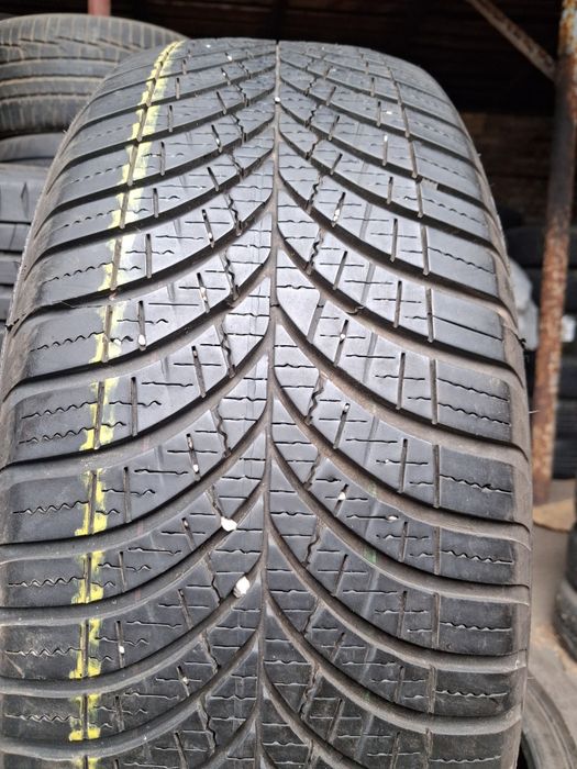 распаровка шины б/у 215/60 R16 Goodyear 4season