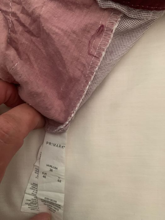 Calcao de homem bordeaux e branco
