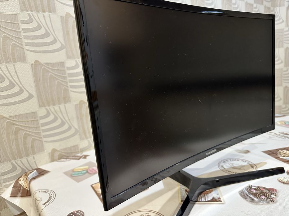 Монітор Samsung C24RG50FZI (LC24RG50FZIXCI)