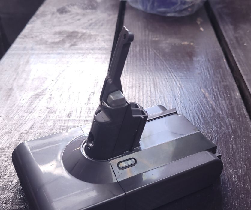 Акумулятор до пилососа Dyson V8