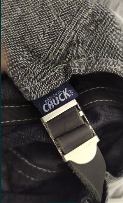 Damska czapeczka z daszkiem Chuck szarąa w panterkę