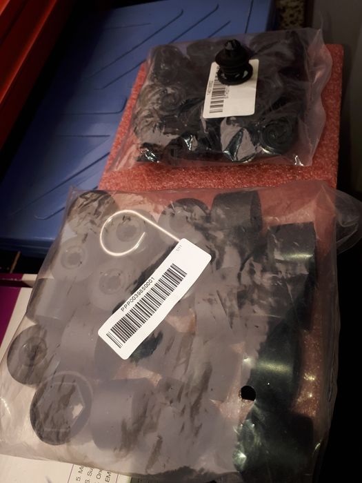 Novos - CLIPES Portas VW + TAMPAS Jantes VW