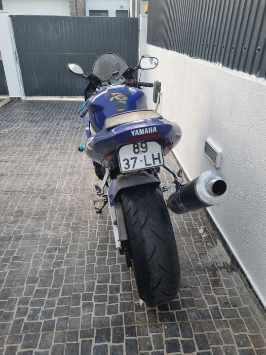 Yamaha r1 com carias doisas substituidas a menos de 100km