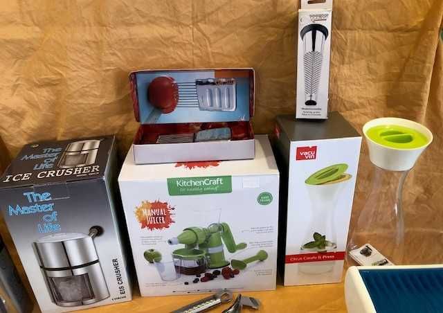 conjunto de utensílios de cozinha, artigo de excelente qualidade - novo -  c/ 50% de desconto