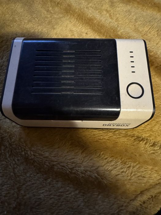 Urzadzenie do czyszcenia aparatow sluchwych