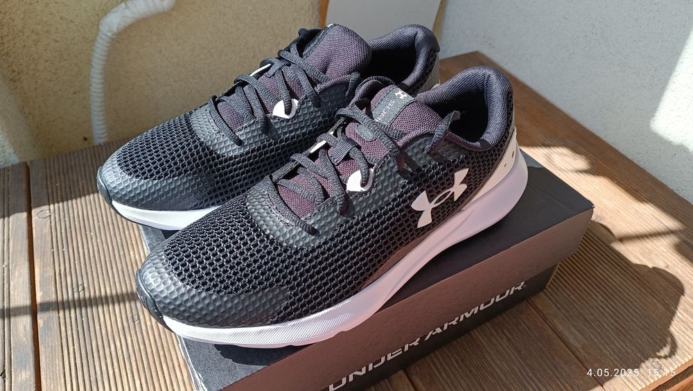 Buty Surge 3 Under Armour roz. 42,5