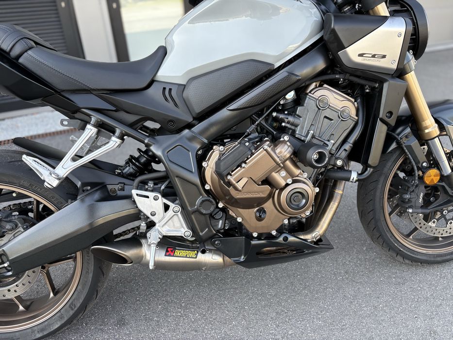 Honda CB 650 RA - E Clutch  ( Extras )  Akrapovic