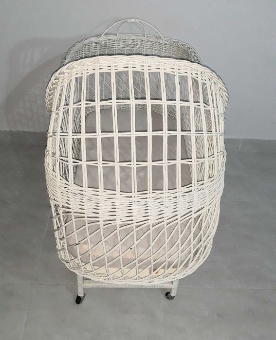 Berço em verga branco