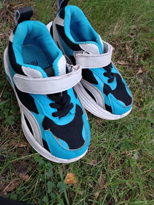 Buty dziecięce w dobrym stanie rozmiar 27