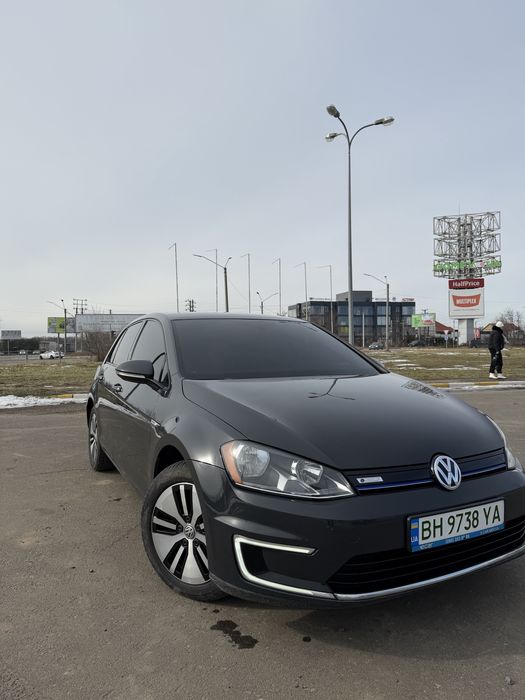 Volkswagen E-Golf 2016