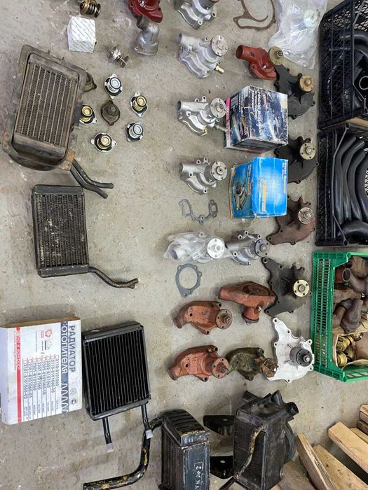 Помпи, водяні насоси, патрубки Уаз, Газ 51, Газ 52, Газ 53, Газ 69