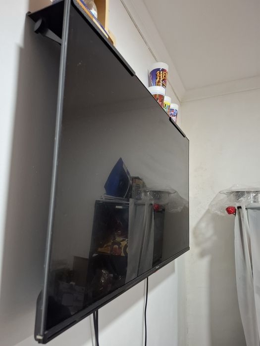 TV Hisense 43" polegadas (Peças)
