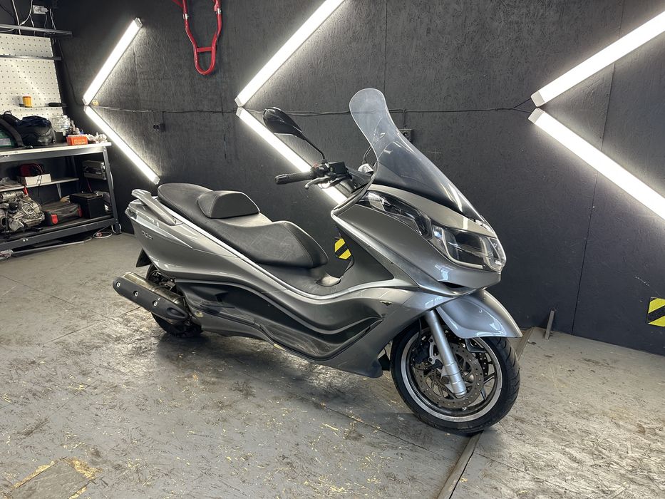 Piaggio X 10 500