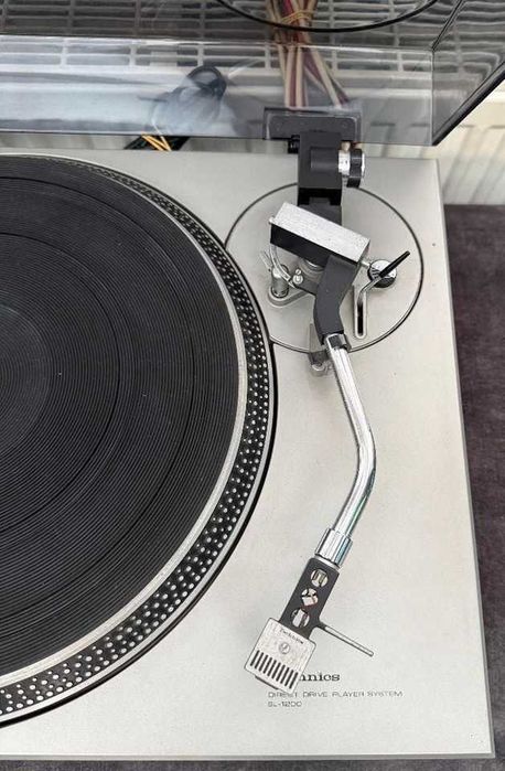 Technics SL-1200 MK1 Plattenspieler