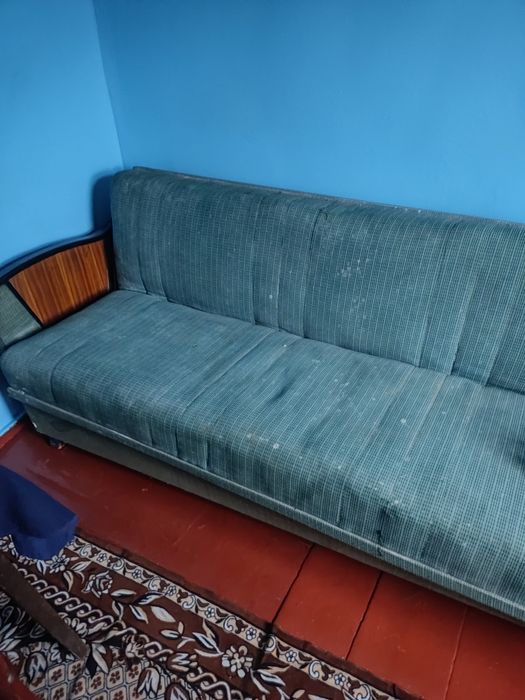 Телевізори,пілесос,диван