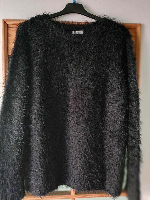 Sweter włochacz firmy Cubus