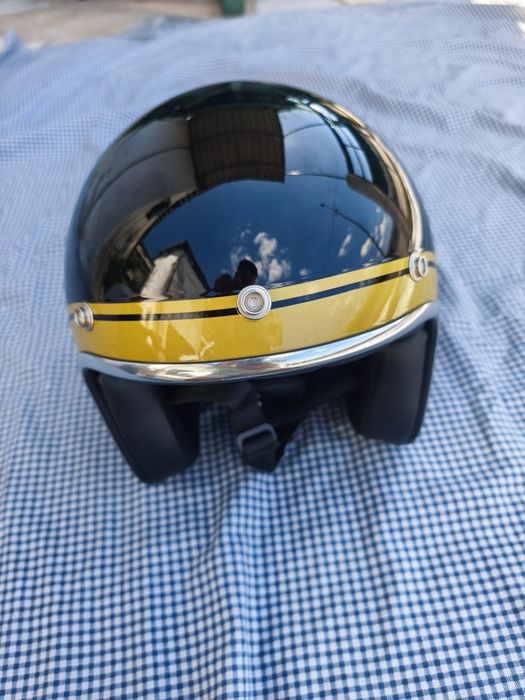 Capacete da marca Stormer
