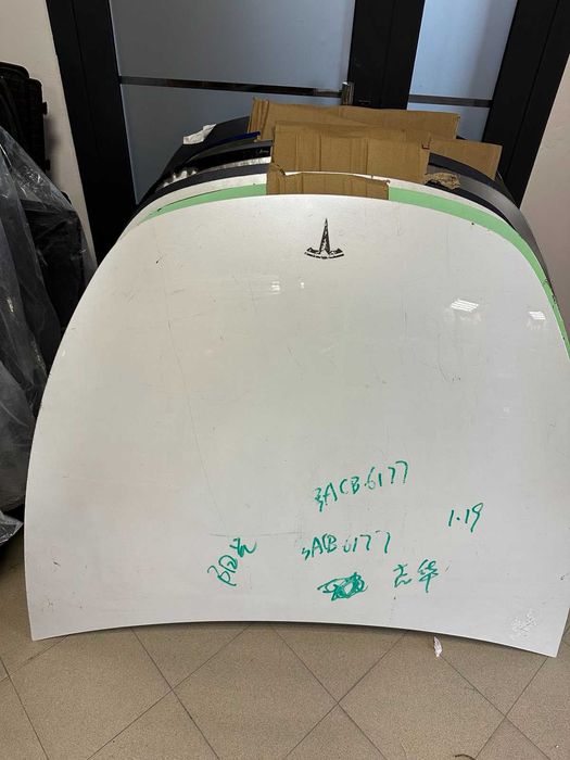 Капот Tesla MY 2020-2025