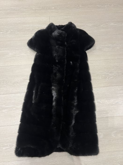 Норкова безрукавка