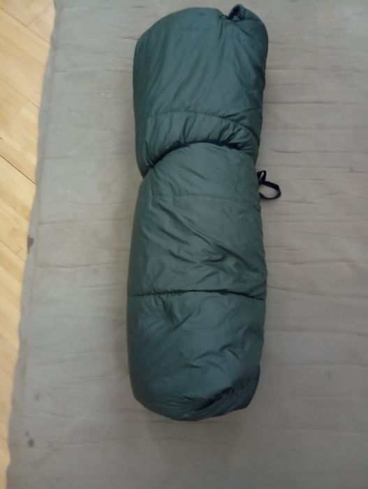 Спальный мешок  вес  кило -двести