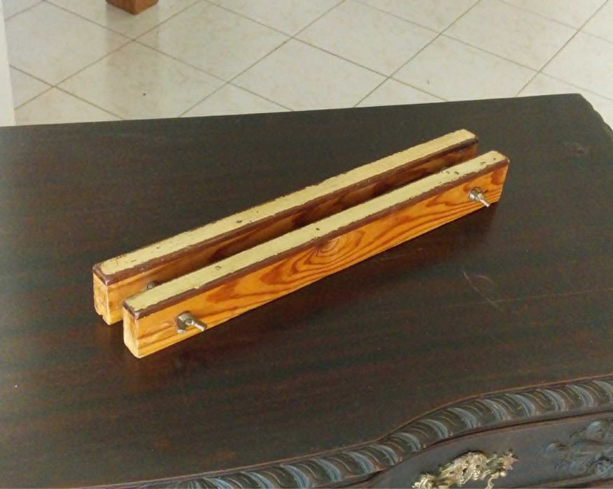 Antiga Prensa de Encadernação, Funcional, RESTAURADA! Peça Utilitária ou Meramente Decorativa!