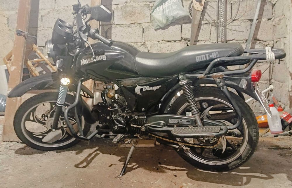 Мустанг Дінго 125