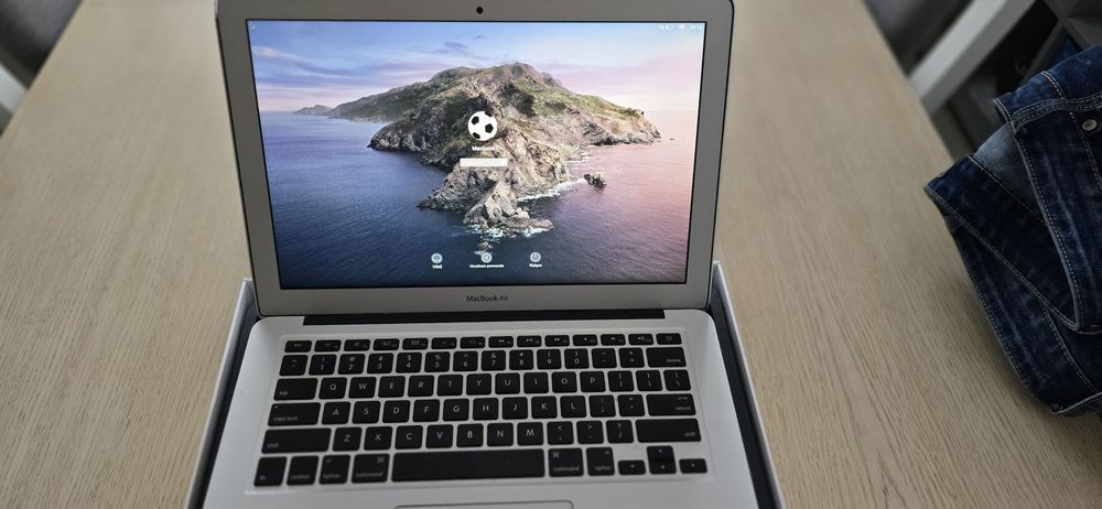 Macbook air mid 2012